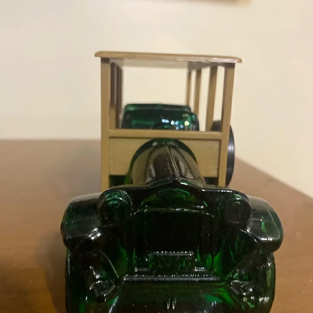 Vintage Avon 1923 Station wagon empty bottle with box